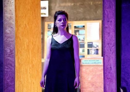 Festivalul Internațional Zilele Teatrului Matei Vișniec, Ziua a 5-a: De la mitul răsturnat al Penelopei la haosul comic din mahalaua lui Caragiale