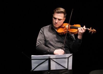 Zilele Teatrului „Matei Vișniec” – Recenzie #DAY8: O ultimă zi sub semnul dorului și al acordurilor magice din muzica de teatru