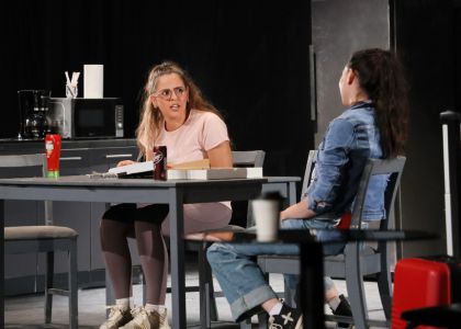 Zilele Teatrului „Matei Vișniec” – Recenzie #DAY8: O ultimă zi sub semnul dorului și al acordurilor magice din muzica de teatru