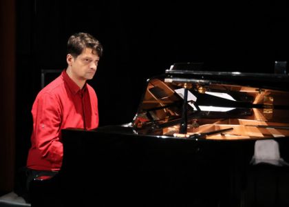 Zilele Teatrului „Matei Vișniec” – Recenzie #DAY8: O ultimă zi sub semnul dorului și al acordurilor magice din muzica de teatru