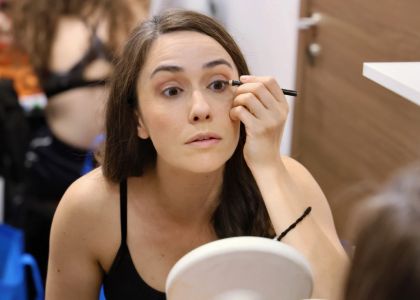 Succes internațional în Bulgaria: Teatrul Municipal „Matei Vișniec” Suceava a cucerit publicul din Stara Zagora la Festivalul NOS+