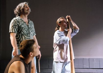 Succes internațional în Bulgaria: Teatrul Municipal „Matei Vișniec” Suceava a cucerit publicul din Stara Zagora la Festivalul NOS+