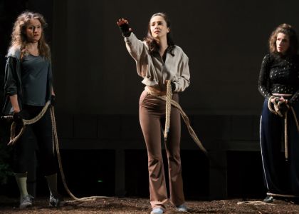 Succes internațional în Bulgaria: Teatrul Municipal „Matei Vișniec” Suceava a cucerit publicul din Stara Zagora la Festivalul NOS+