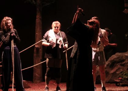 Succes internațional în Bulgaria: Teatrul Municipal „Matei Vișniec” Suceava a cucerit publicul din Stara Zagora la Festivalul NOS+