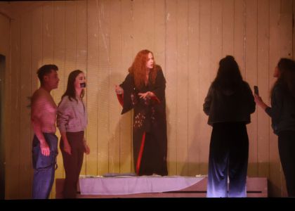Succes internațional în Bulgaria: Teatrul Municipal „Matei Vișniec” Suceava a cucerit publicul din Stara Zagora la Festivalul NOS+