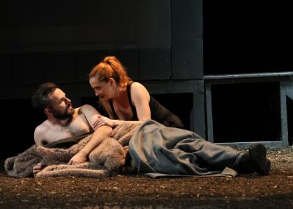 Succes internațional în Bulgaria: Teatrul Municipal „Matei Vișniec” Suceava a cucerit publicul din Stara Zagora la Festivalul NOS+