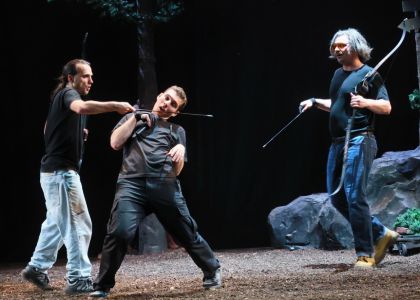 Succes internațional în Bulgaria: Teatrul Municipal „Matei Vișniec” Suceava a cucerit publicul din Stara Zagora la Festivalul NOS+