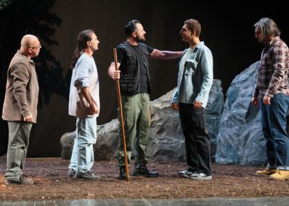 Succes internațional în Bulgaria: Teatrul Municipal „Matei Vișniec” Suceava a cucerit publicul din Stara Zagora la Festivalul NOS+