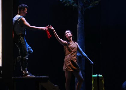 Succes internațional în Bulgaria: Teatrul Municipal „Matei Vișniec” Suceava a cucerit publicul din Stara Zagora la Festivalul NOS+