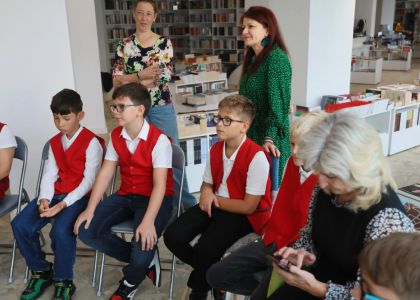 „A fost odată ca niciodată” – Ziua Internațională a Alfabetizării, celebrată prin teatru, dicție și povești alături de elevii de la Școala Gimnazială Nr. 3 Suceava