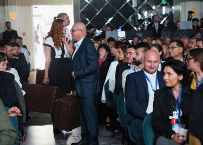 Teatrul Municipal „Matei Vișniec” Suceava, premiat în cadrul conferinței Bucovina InBusiness 4.0: Arta și antreprenoriatul, într-un dialog de succes